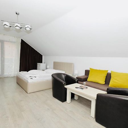Отель Casa Golopenta Бэиле-Еркулане Экстерьер фото